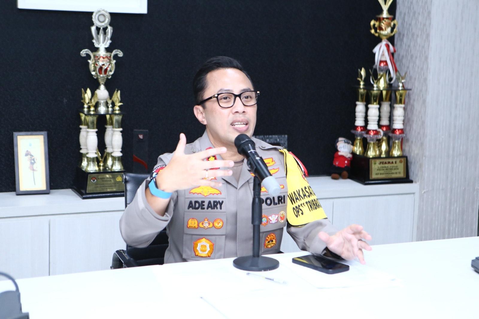 ade-ary-syam-mengatakan-agenda-tersebut-sangat-bersajarah-bagi-umat-katolik-dan-dunia.jpg