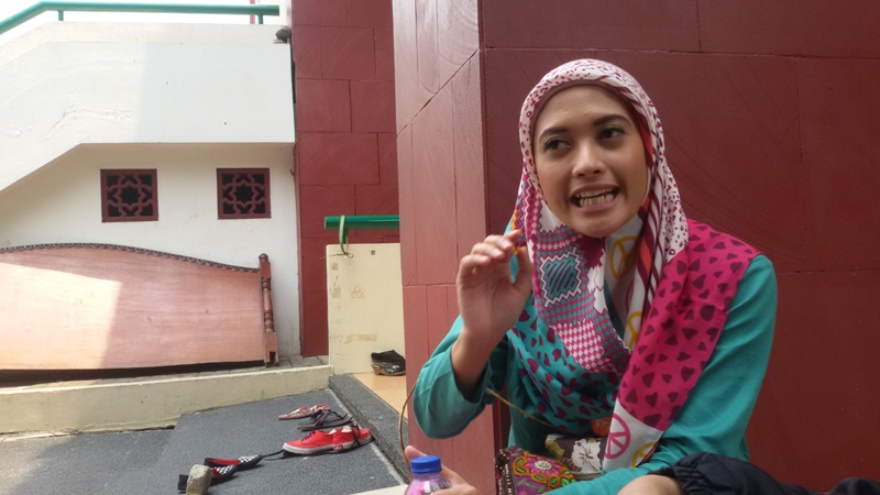 adhitya-putri-kisahkan-berhijab-02_20150922_190243.jpg