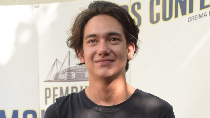 adipati-dolken_20180511_193137.jpg