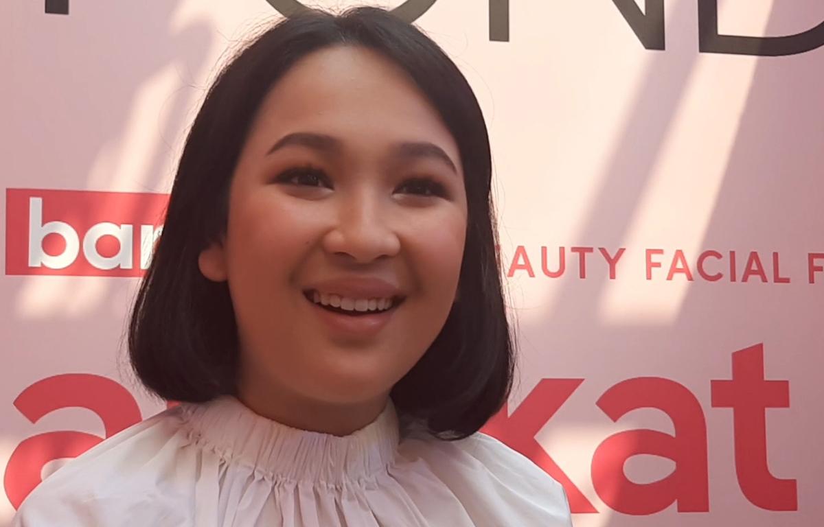 agatha-pricilla-saat-ditemui-di-launching-ponds-skin-perfecting-cream.jpg
