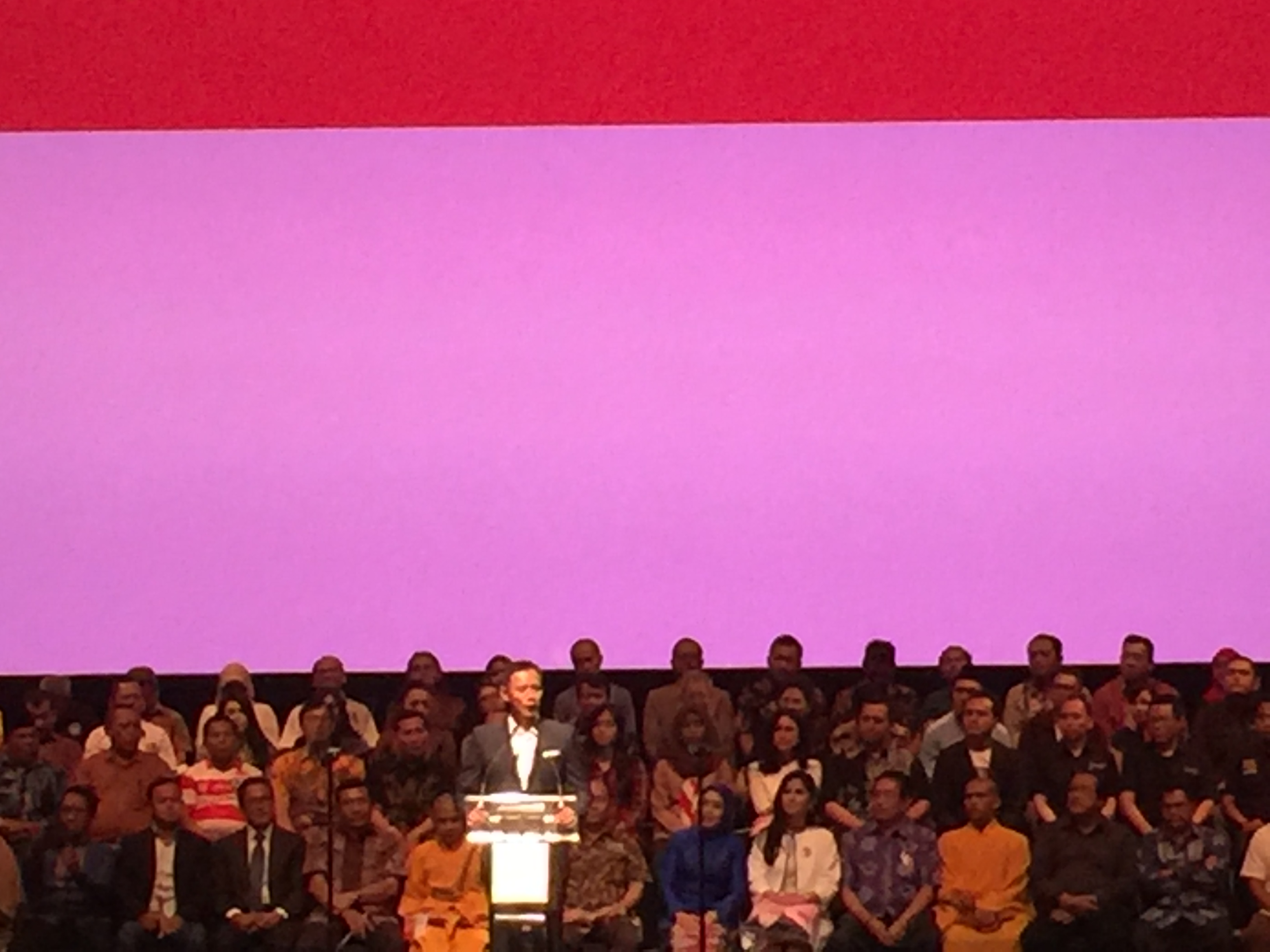 agus-harimurti-yudhoyono-saat-berpidato-ditengah-ratusan-pendukungnya-di-djakarta-theater_20161030_183049.jpg