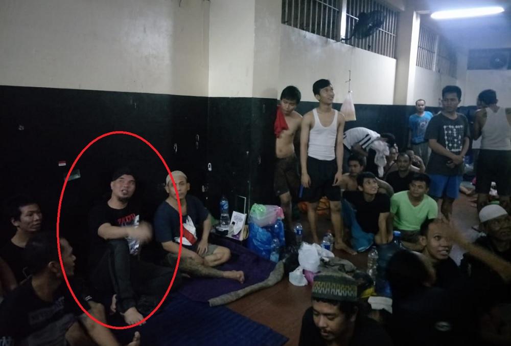 ahmad-dhani-dilingkari-merah-diduga-sedang-berada-di-lp-cipinang.jpg