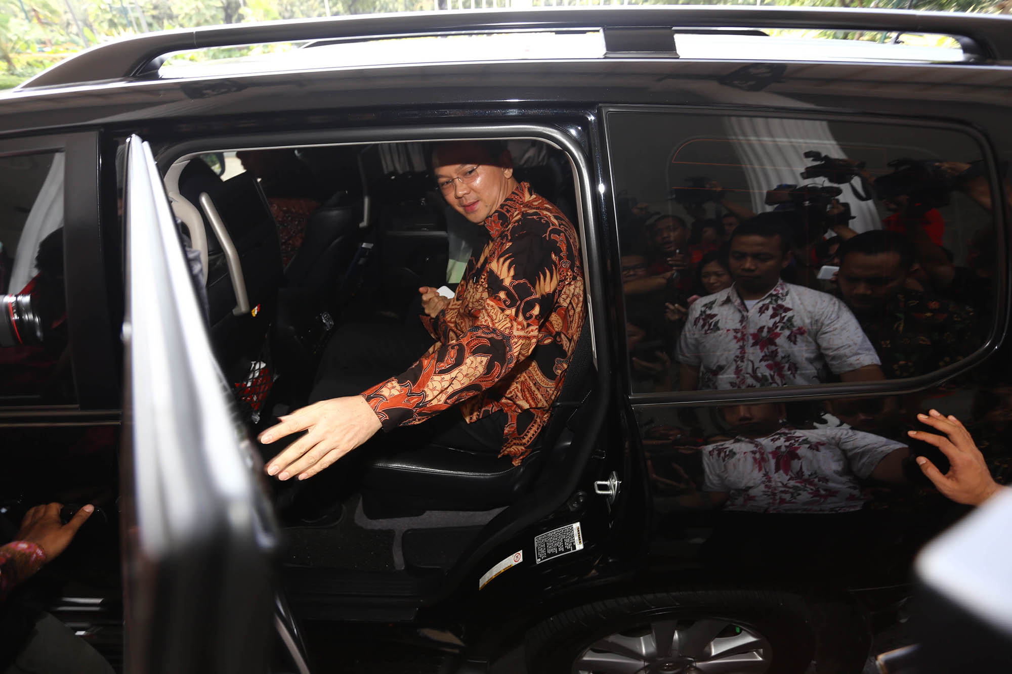 ahok-berangkat-temui-wapres_20150323_173807.jpg