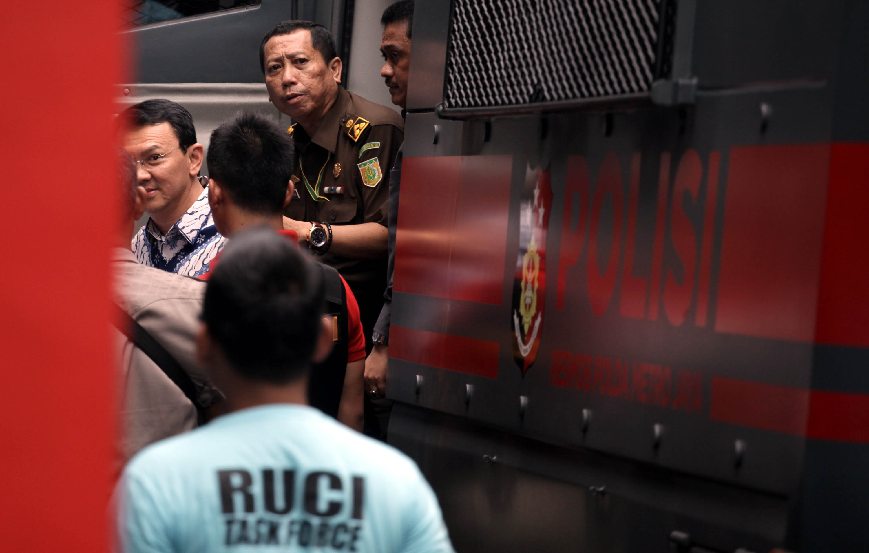 ahok-langsung-ditahan-di-rutan-cipinang_20170509_152514.jpg