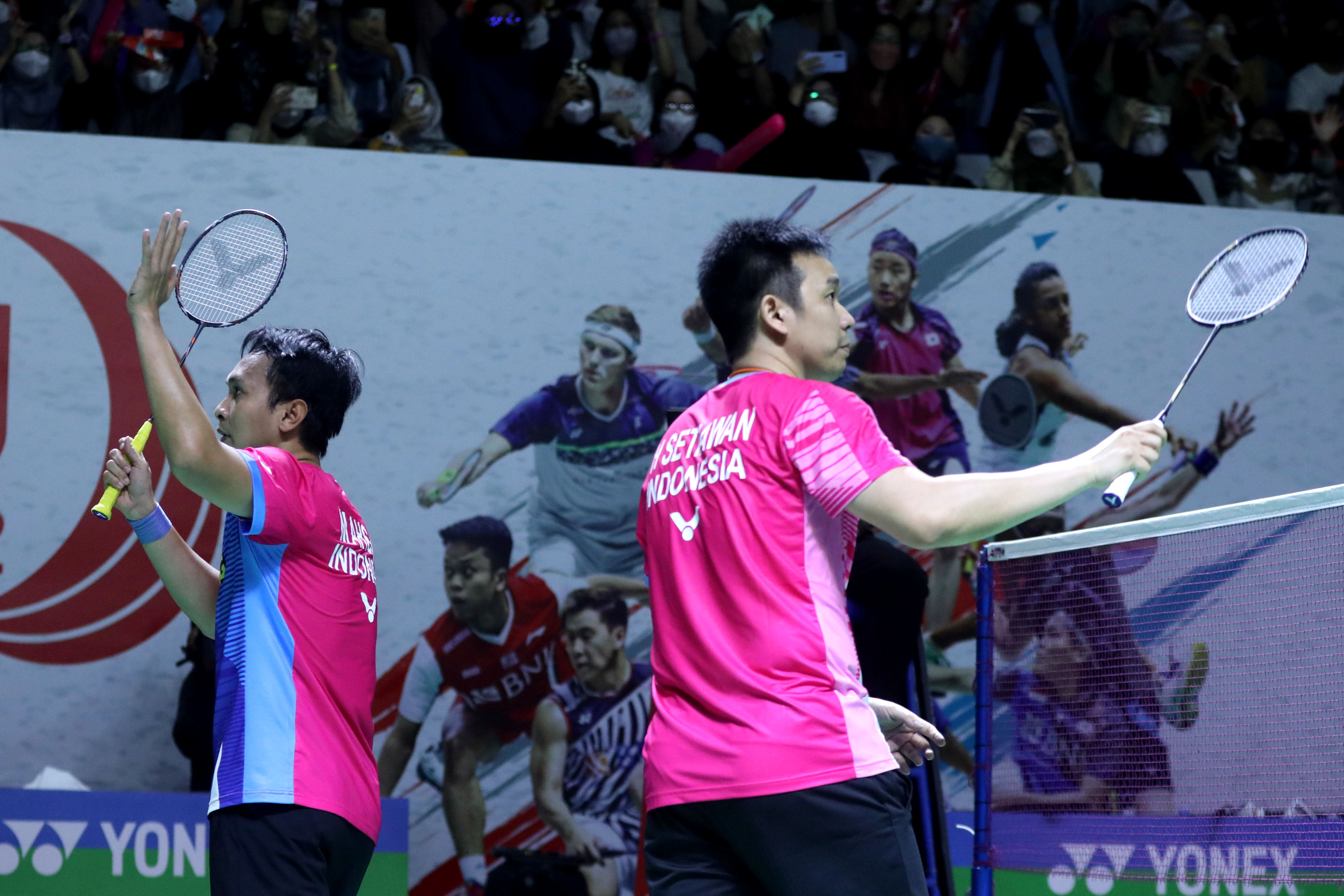 ahsanhendra-menang-pada-laga-pertama-indonesia-masters-2022_20220607_195930.jpg