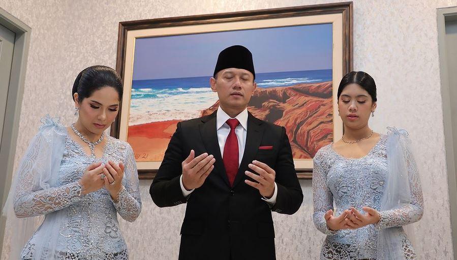 ahy-bersama-sang-istri-annisa-pohan-juga-sang-anak-almira-per.jpg