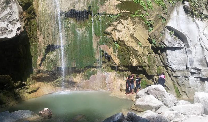 air-terjun-laiwi-sumba-timur_20151108_154312.jpg