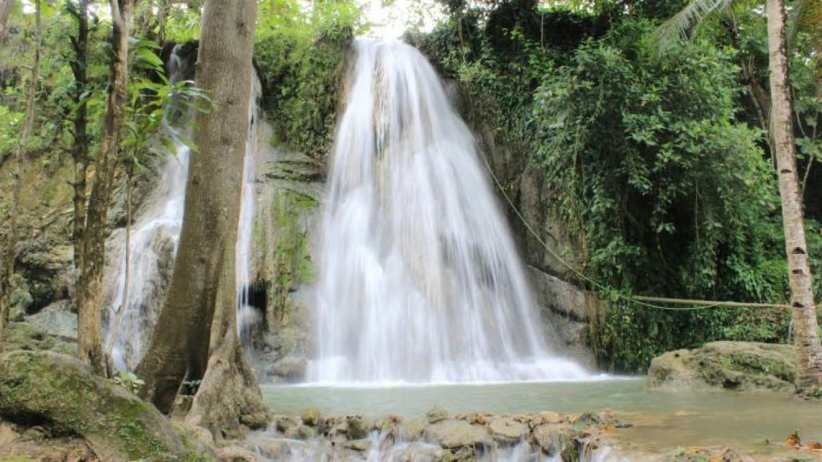 air-terjun-randusari-bantul.jpg