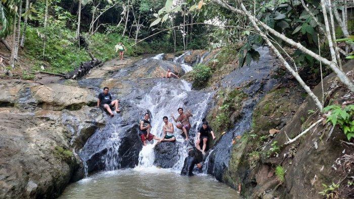 air-terjung-pinang-seribu.jpg