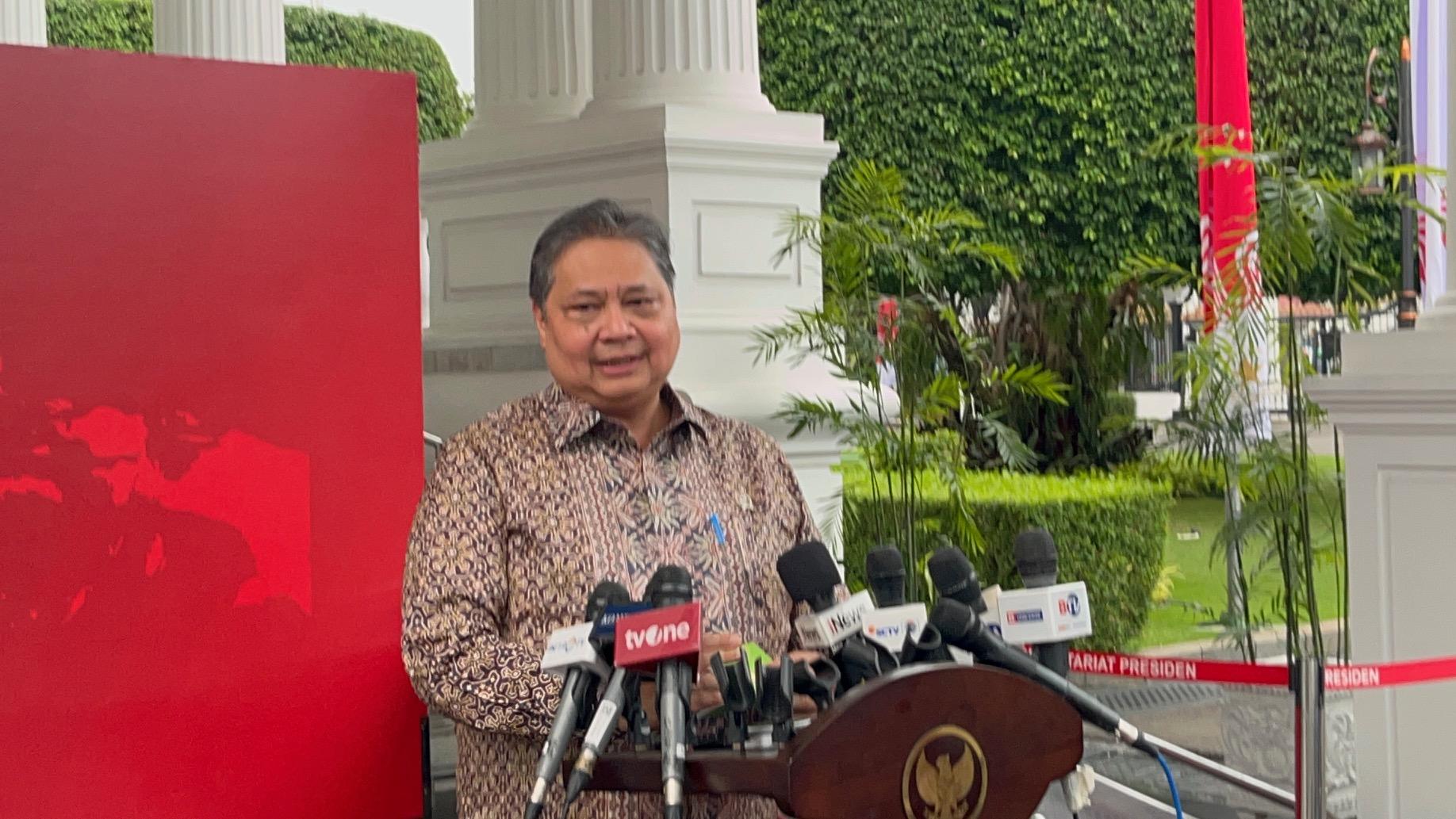 airlangga-hartarto-di-istana-ok.jpg
