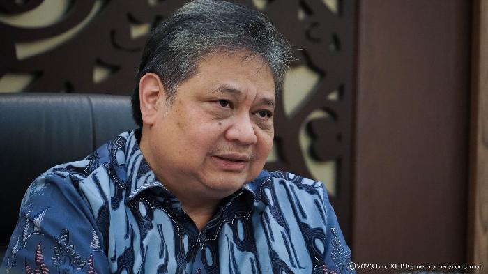 Menko Airlangga: Infrastruktur Jalan Belum Bisa Saingi Pertumbuhan Otomotif