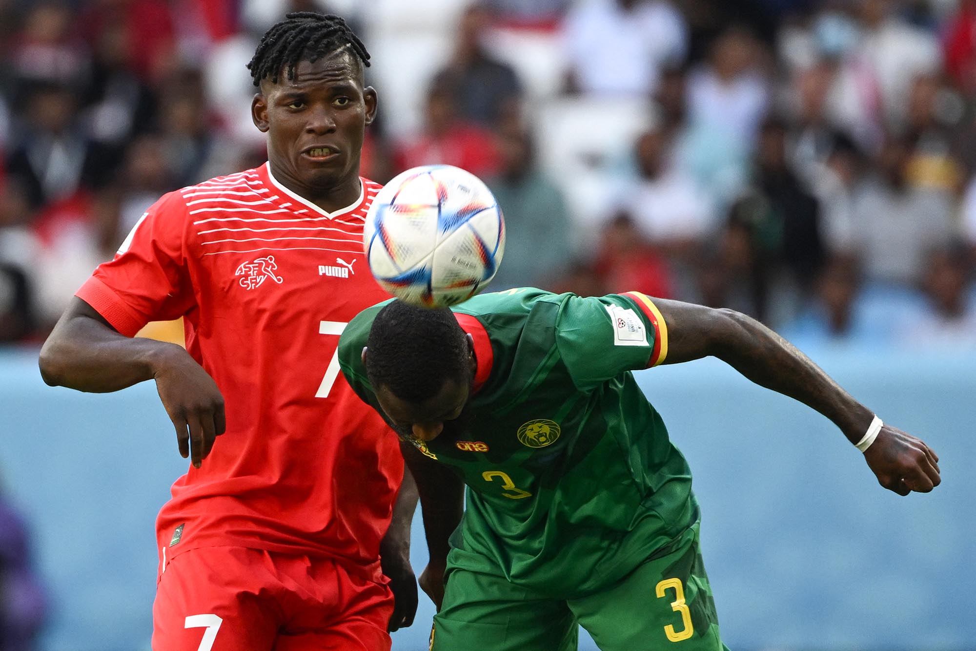 aksi-bek-kamerun-nicolas-nkoulou_20221124_172745.jpg