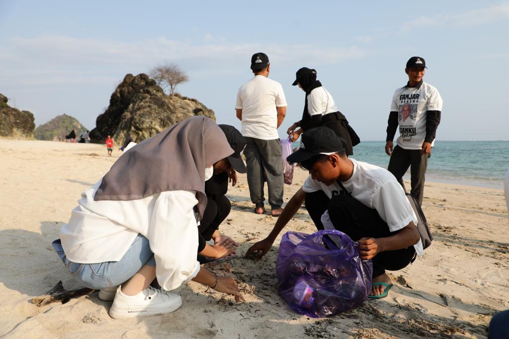 aksi-bersih-sampah-di-ntb.jpg