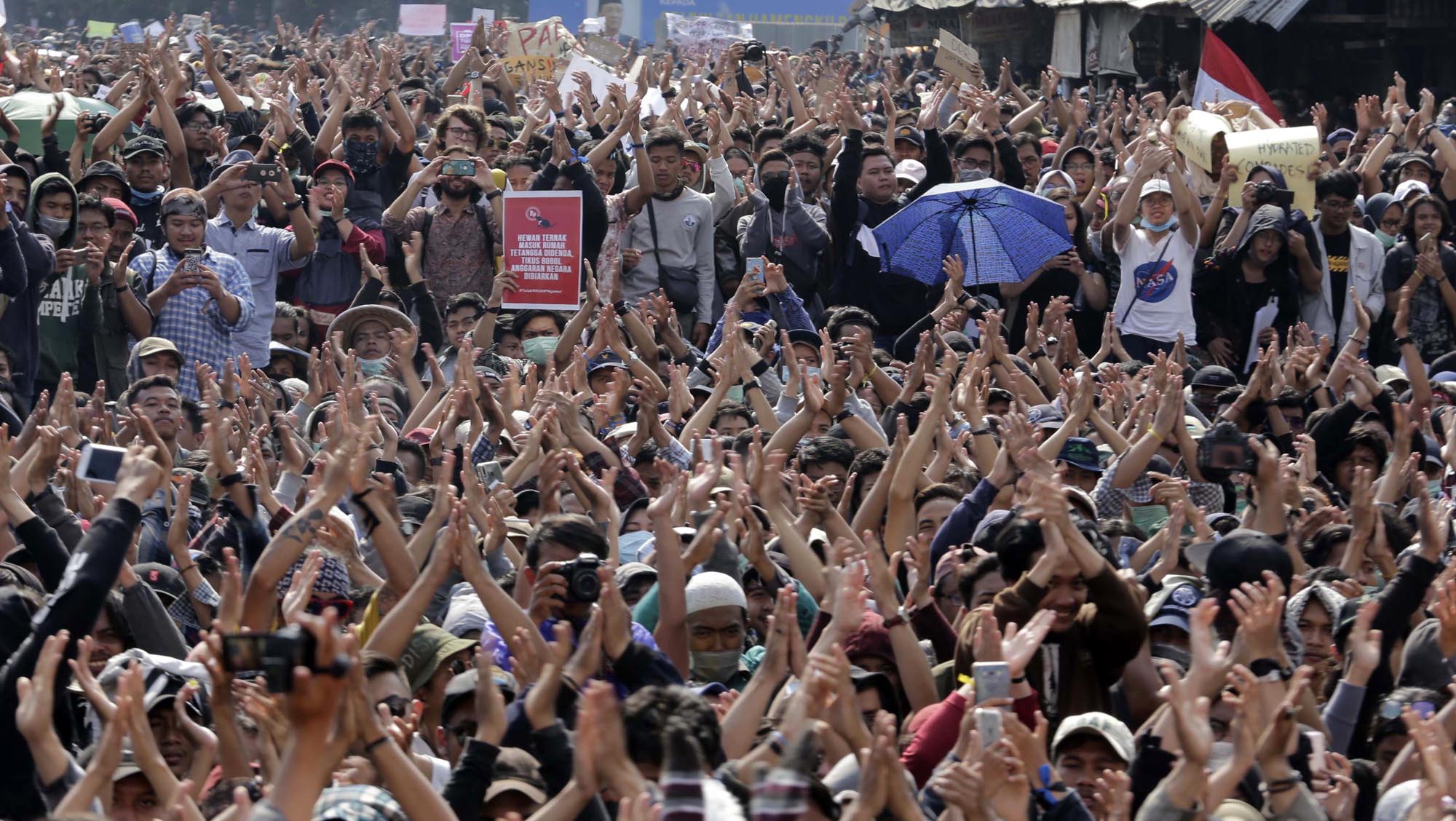 FAKTA #GejayanMemanggil Jilid 2, Diikuti Pelajar, Suarakan 9 Tuntutan, hingga Isyarat Demo Kembali