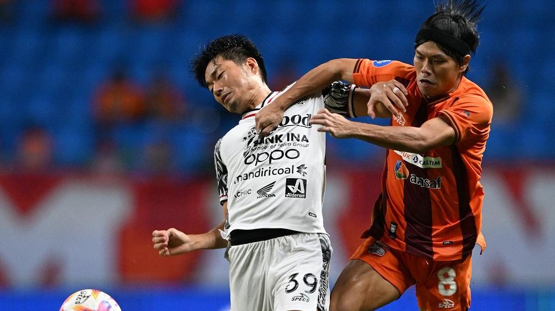 aksi-gelandang-borneo-fc-kei-hirose-saat-melawan-bali-united-di-liga-1.jpg