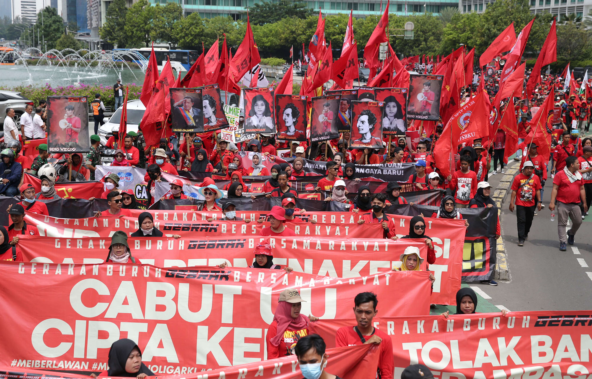 aksi-hari-buruh-di-jakarta_20230501_161255.jpg