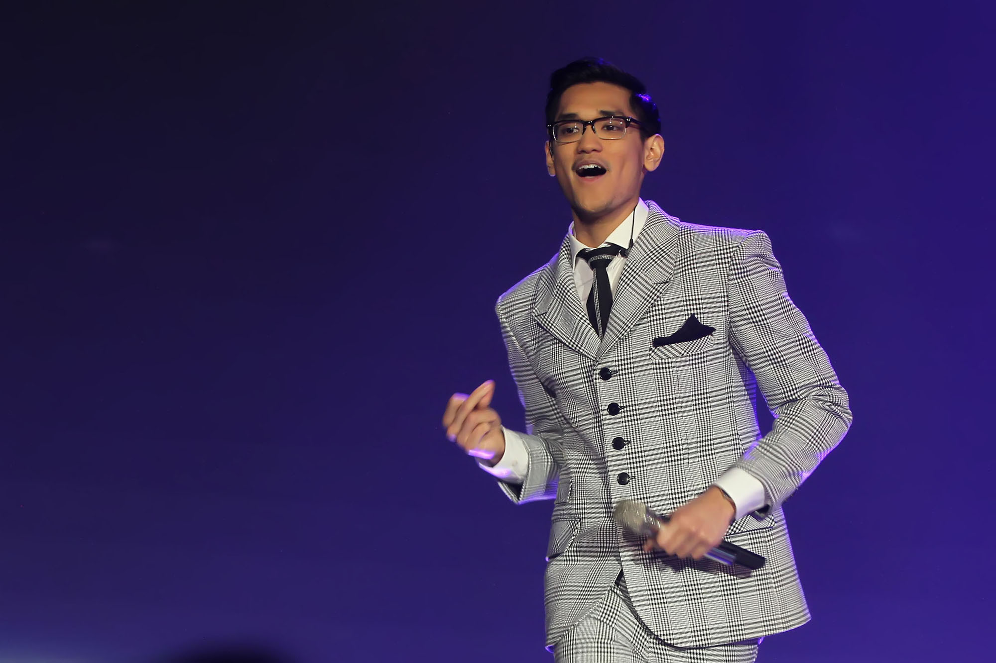 aksi-panggung-afghan-di-konser-dari-hati_20150215_110938.jpg