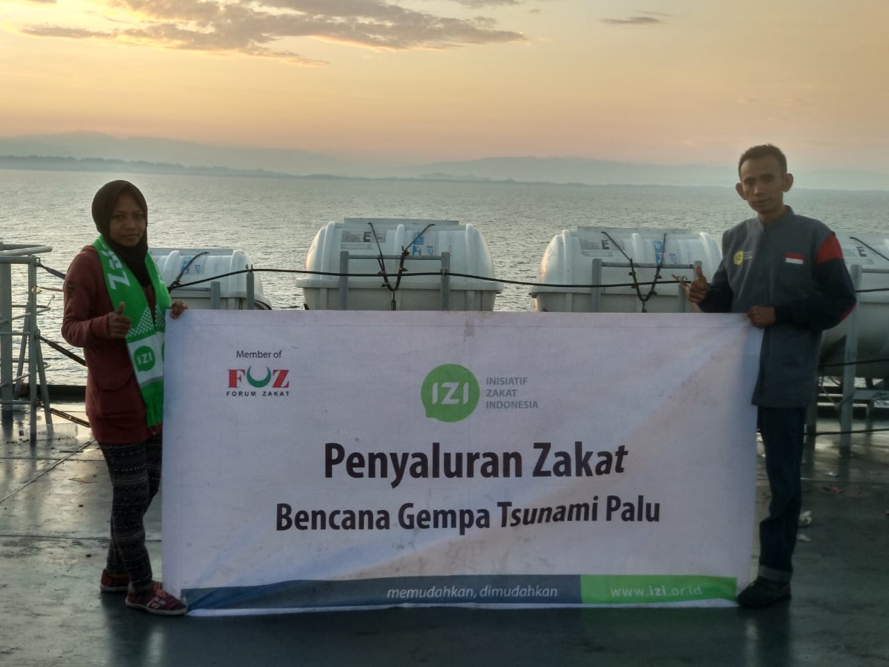 aksi-relawan-izi-peduli-gempa-palu-donggala_20181004_070141.jpg