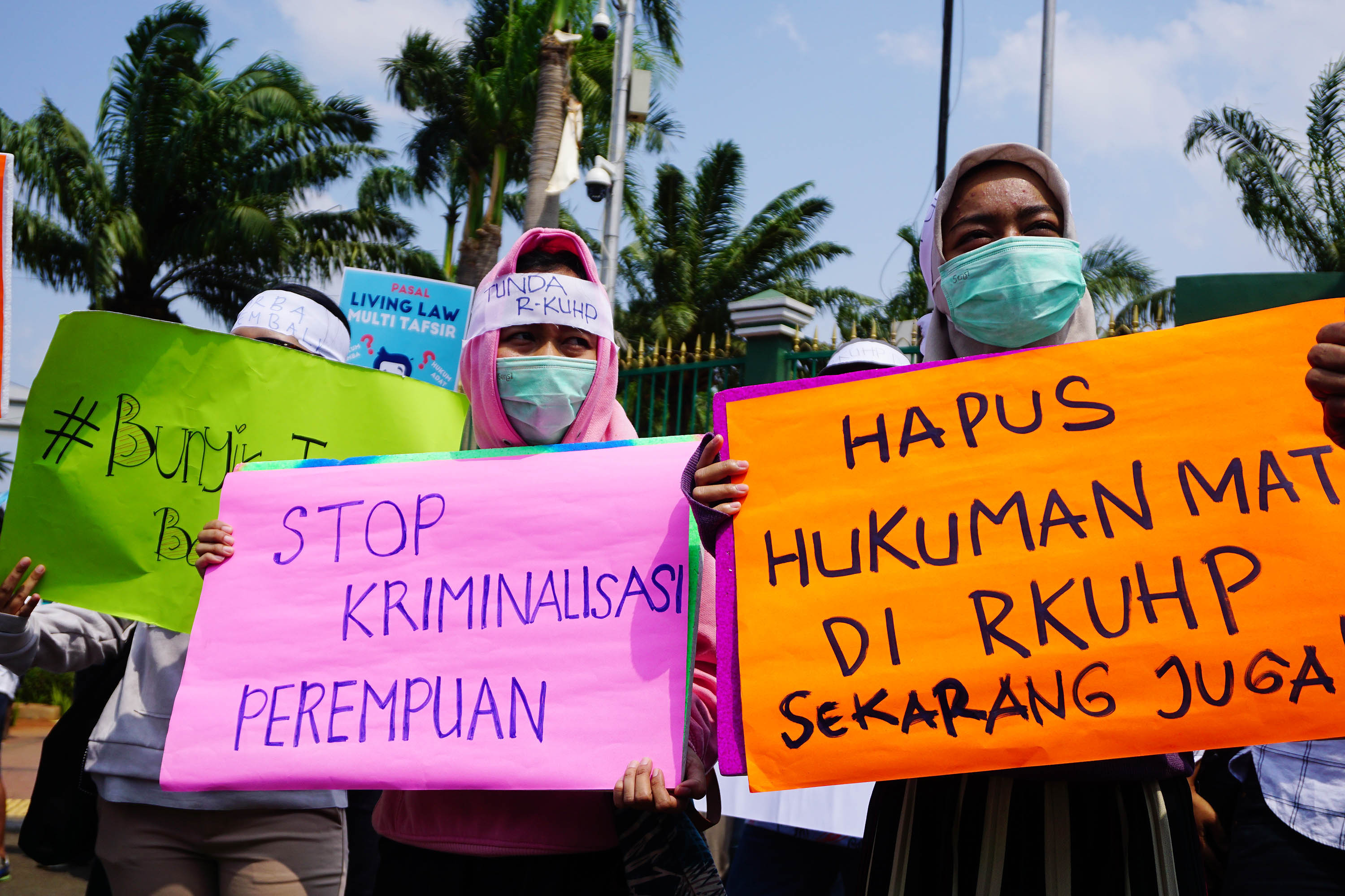 Poin RKUHP jadi Sorotan: Kontrasepsi, Denda Ternak Main ke Lahan Orang hingga Hukuman Dukun Santet