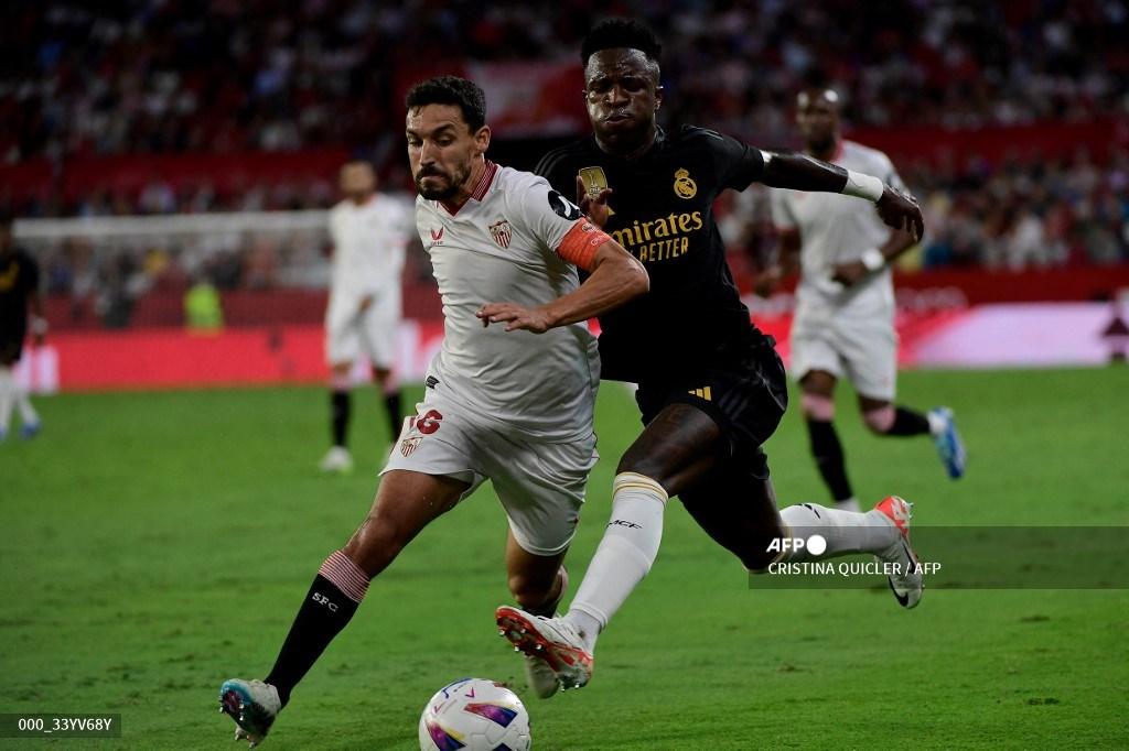 aksi-vinicius-real-madrid-pada-laga-melawan-sevilla-di-liga-spanyol.jpg