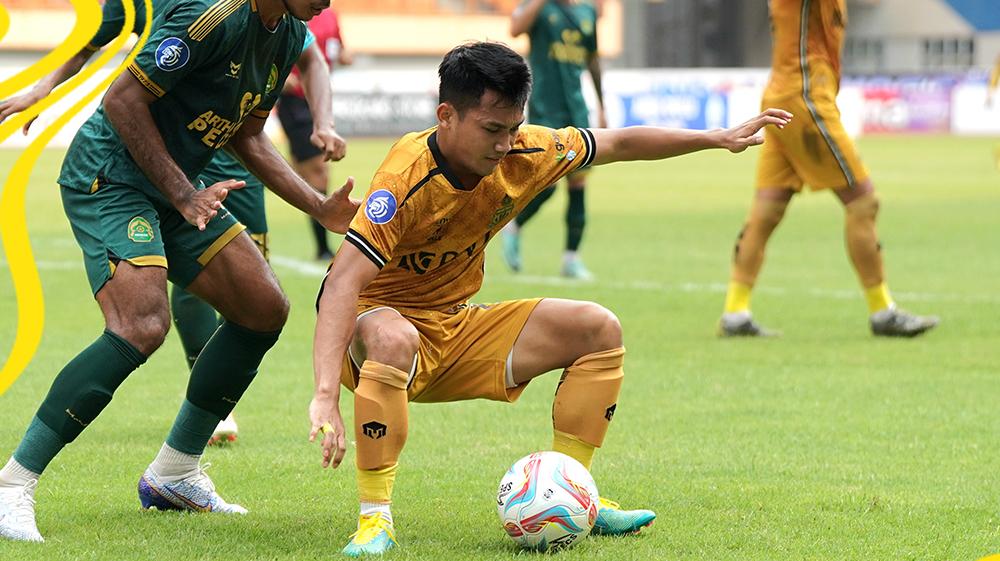 aksi-witan-sulaeman-saat-membela-bhayangkara-fc-melawan-persikabo-1973.jpg