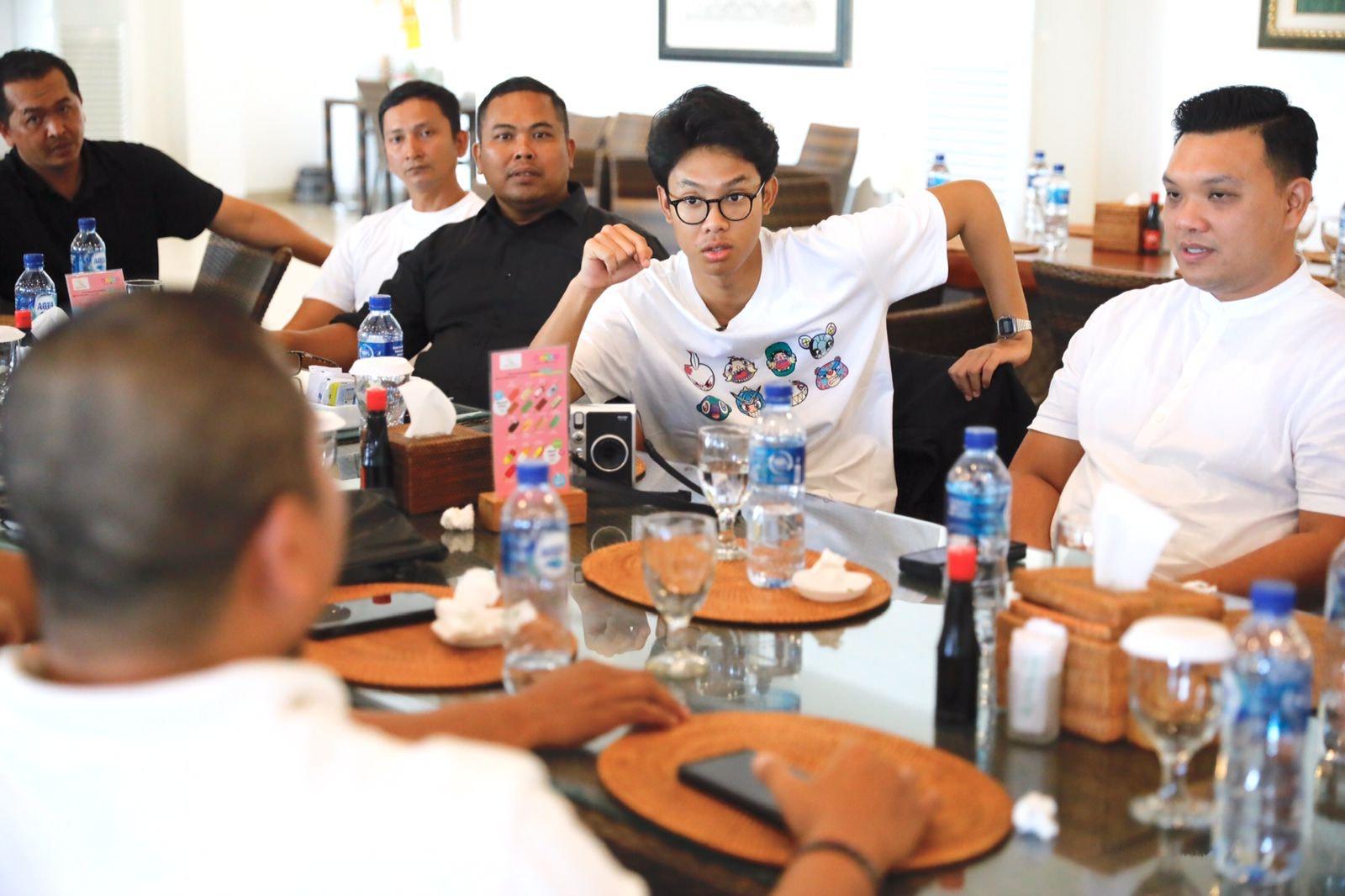 alam-ganjar-bertemu-di-bali.jpg