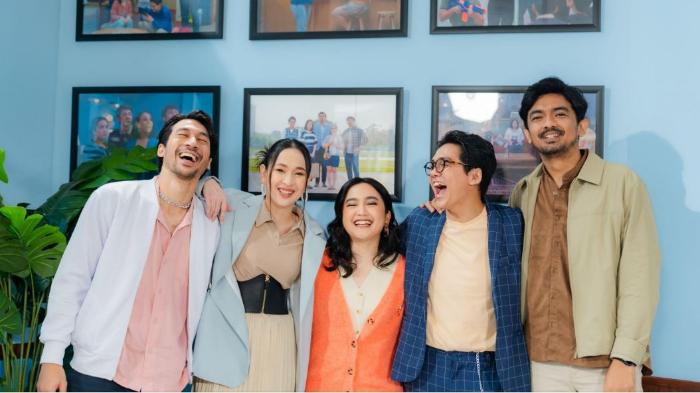 alasan-mengapa-kamu-wajib-nonton-serial-klub-kecanduan-mantan.jpg