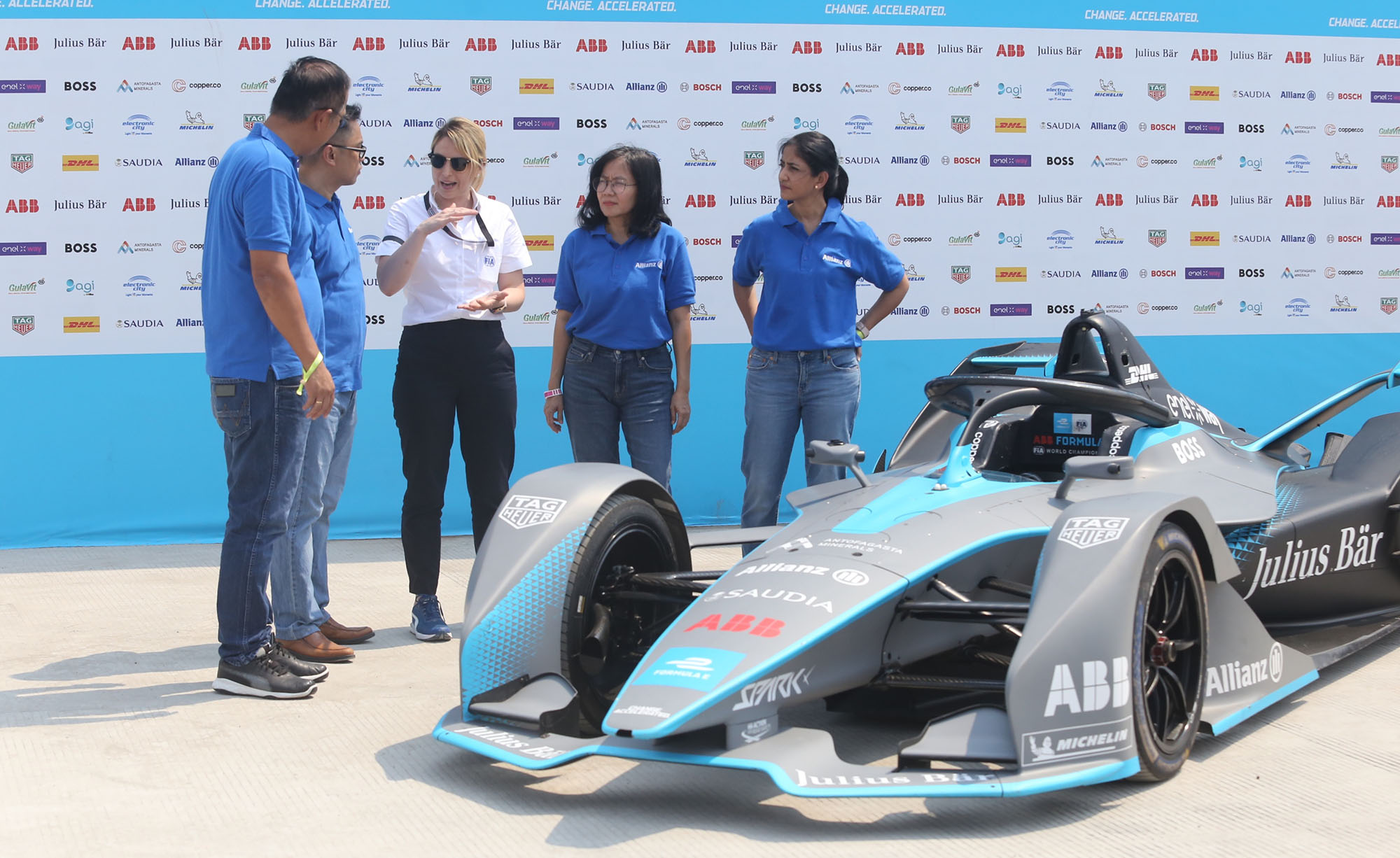 allianz-jadi-official-partner-formula-e-jakarta_20220604_212006.jpg