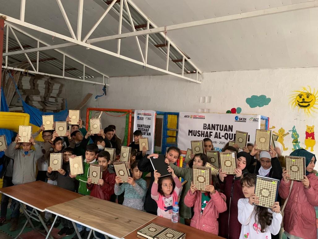 alqura-dibagikan-ke-rumah-asuh-dan-pengungsian-di-idlib-suriah.jpg