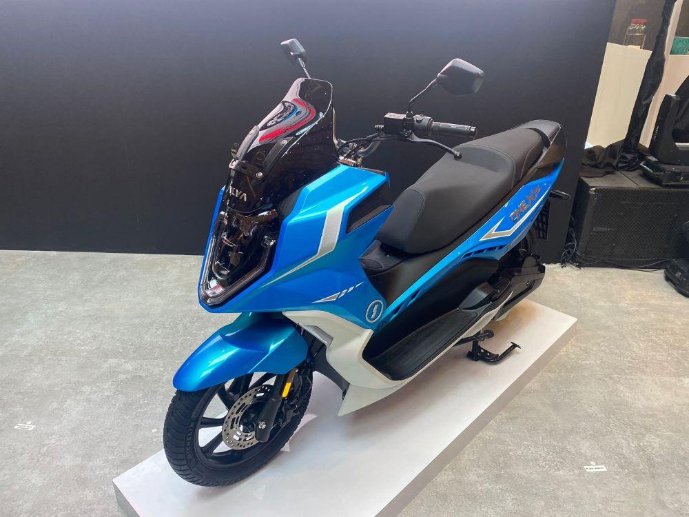 alva-meluncurkan-motor-listrik-one-xp-di-indonesia-international-motor-show-iims-2024.jpg