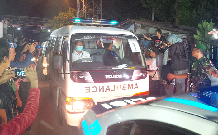 ambulans-jenazah_20150429_054157.jpg