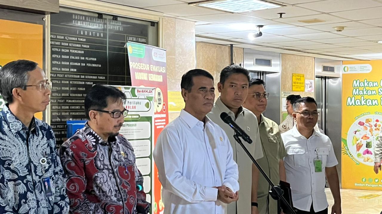 Ancaman Mentan Amran ke Pedagang: Jangan Ada yang Jual di Atas HET, Kami Akan Tindak