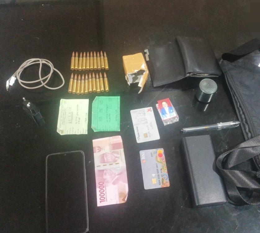 amunisi-ilegal-di-melibatkan-oknum-polisi.jpg