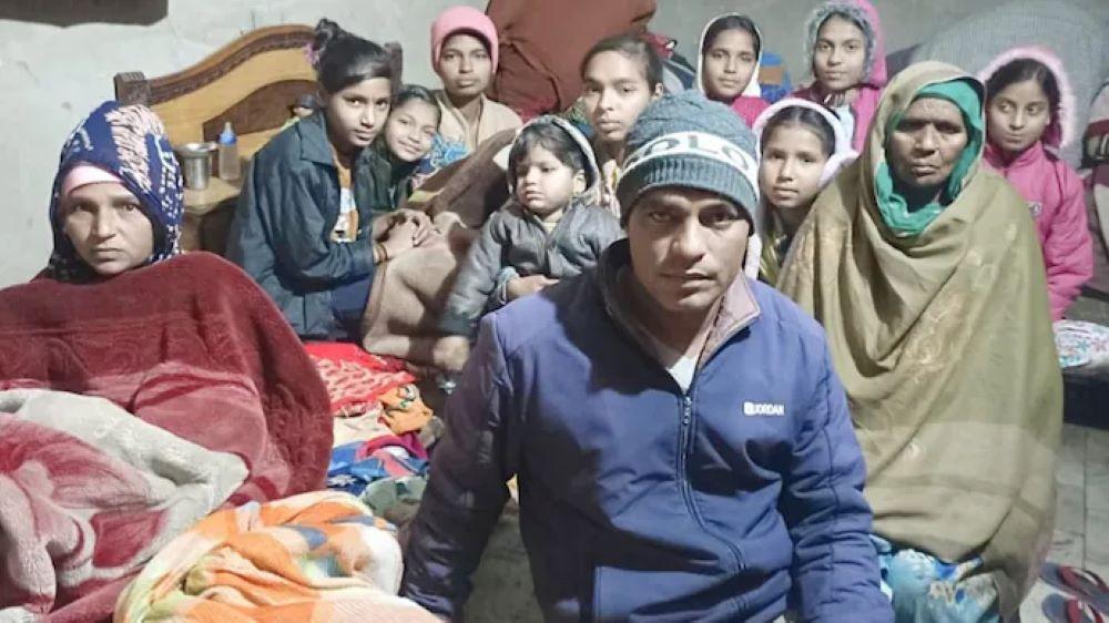 Langka dan Mengharukan, Pasutri di India Sambut Anak Laki-Laki Setelah Memiliki 10 Putri