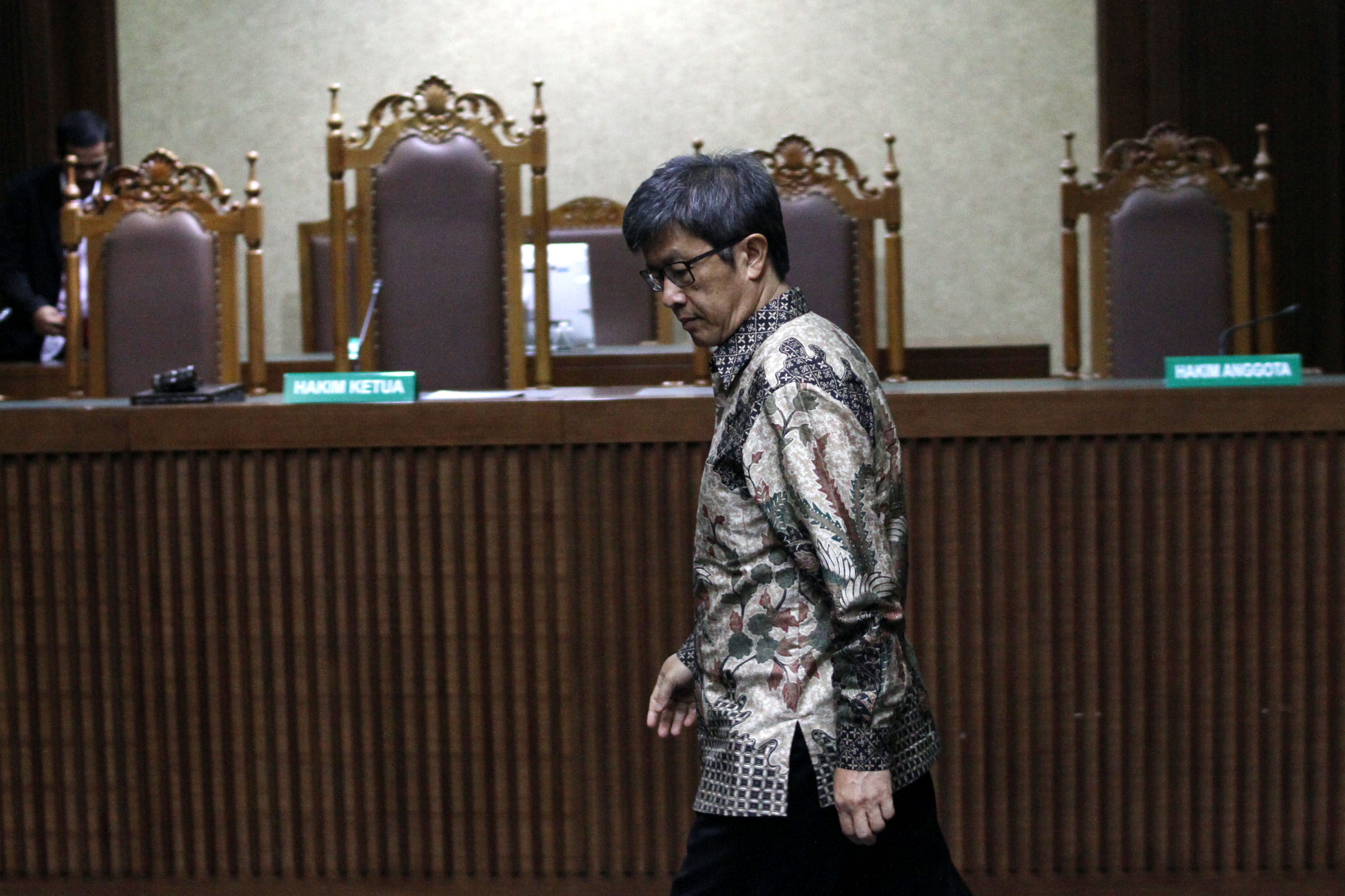 anang-sugiana-divonis-6-tahun-penjara_20180730_183956.jpg
