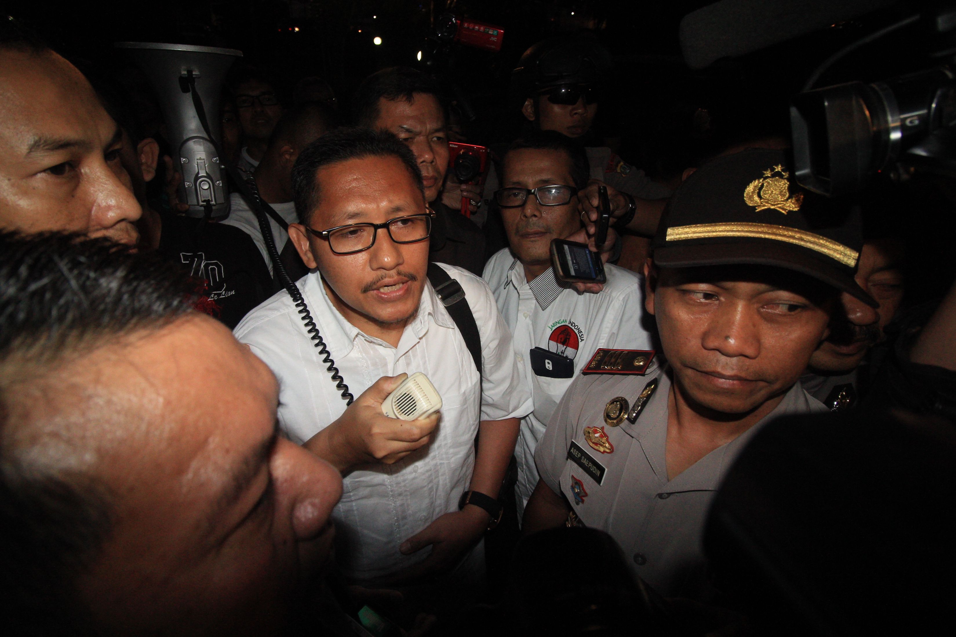 anas-urbaningrum-dipindah-ke-lapas-sukamiskin-bandung_20150618_162528.jpg