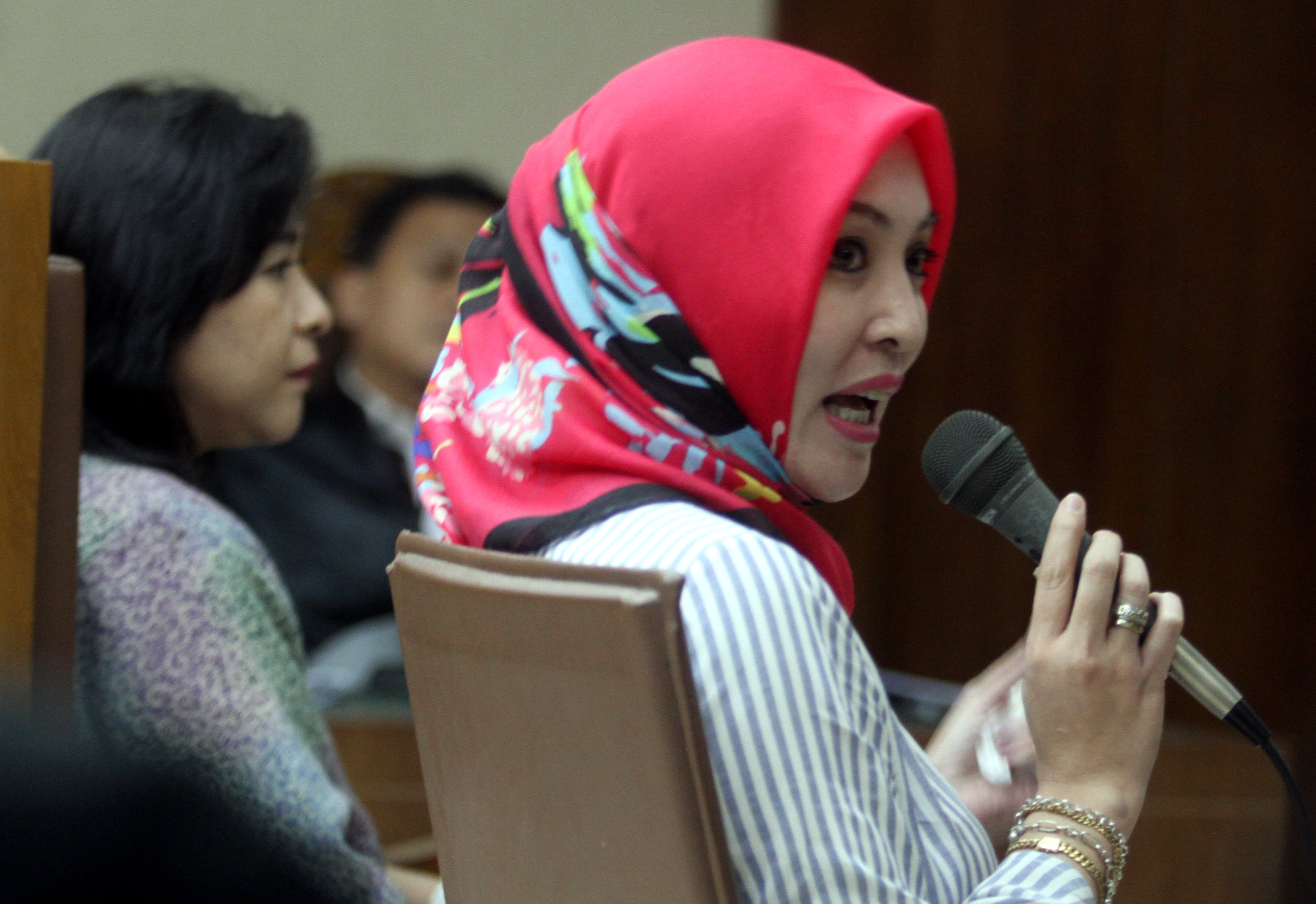 angelina-sondakh-bersaksi-dalam-sidang-choel-mallarangeng_20170522_210022.jpg