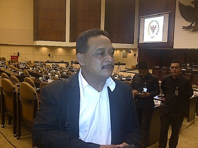 anggota-dpd-ri-asal-sulawesi-utara-benny-rhamdani_20170403_183158.jpg