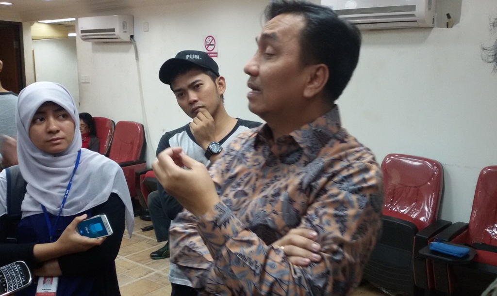 anggota-dpr-dari-pdi-perjuangan-effendi-simbolon_20150618_163904.jpg