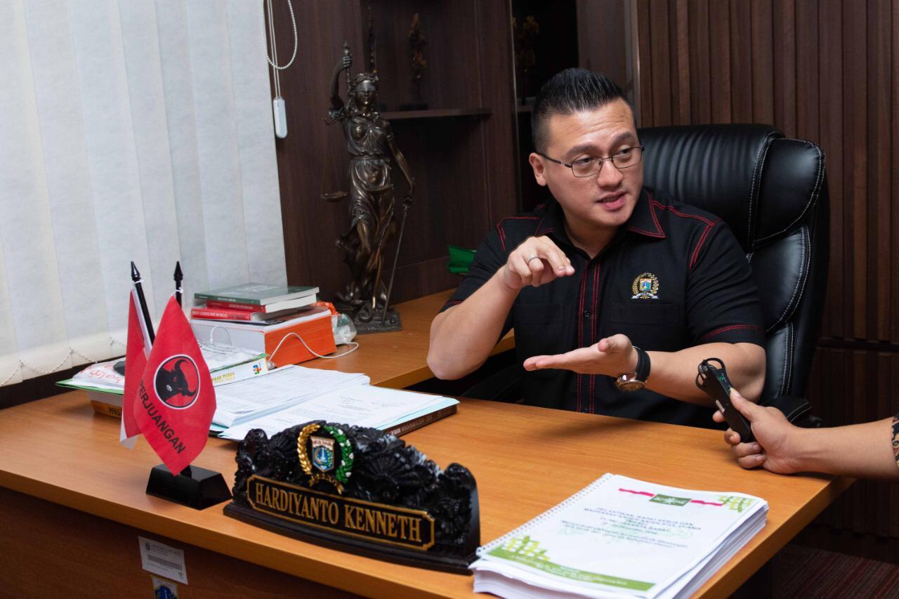anggota-dprd-dki-jakarta-dari-fraksi-pdi-pe.jpg