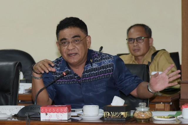 anggota-komisi-i-dpr-ri-andreas-hugo-pareira-bersama-tim.jpg