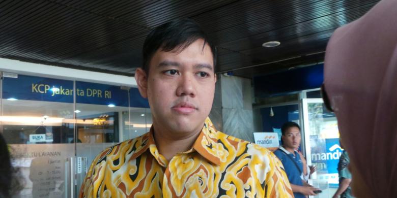 anggota-komisi-i-dpr-ri-dave-akbarshah-fikarno-bicara-tentang-kode-etik-jurnalistik_20160715_105125.jpg