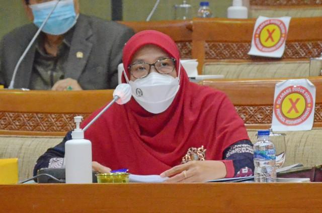 anggota-komisi-ix-dpr-ri-netty-prasetiyani-aher-april-2021.jpg