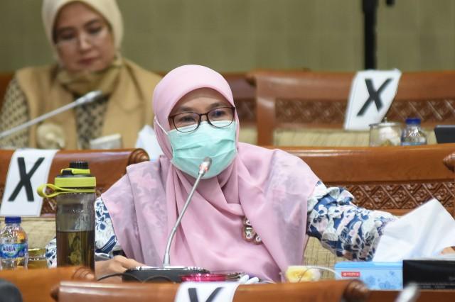 anggota-komisi-ix-dpr-ri-netty-prasetiyani-sept.jpg