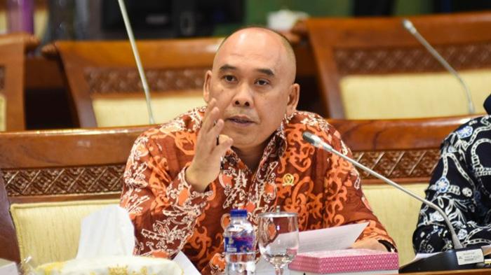 anggota-komisi-xi-dpr-ri-heri-gunawan-2812.jpg