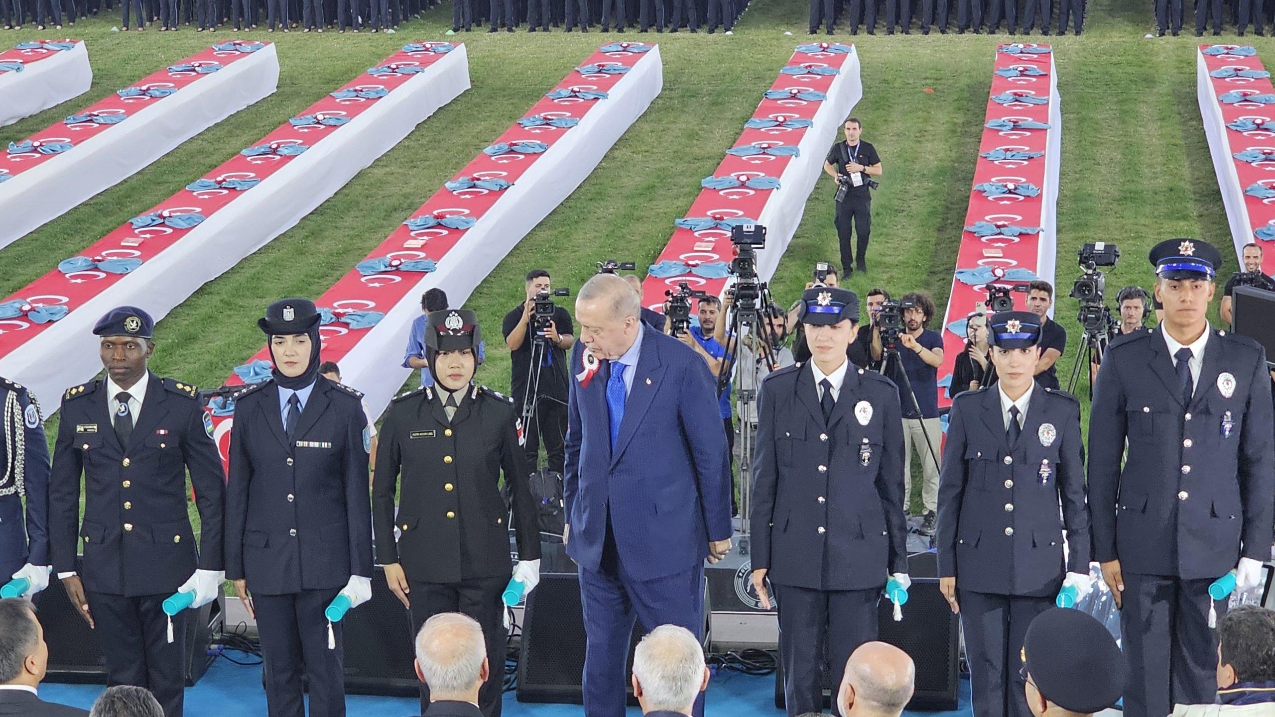 Membanggakan! Polwan RI Sabet Peringkat Pertama di Akademi Kepolisian Turki