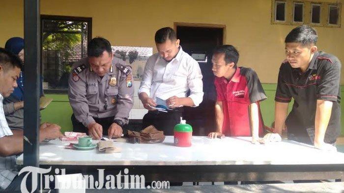 anggota-polres-lamongan-ini-kembalikan-uang-temuannya-sebanyak-rp-40-juta-alasannya-ini.jpg