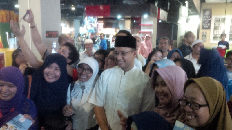 anies-baswedan-di-kalibata-city_20170414_151017.jpg