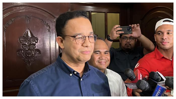 anies-baswedan-memberikan-keterangan-setelah-resmi.jpg