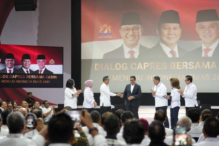 anies-baswedan-menghadiri-acara-debat-bersama-kadin-menuju-indonesia-emas-2045.jpg